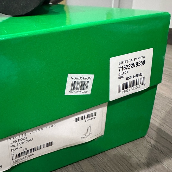 Bottega Veneta
Lug Sole Combat Boots - Picture 3 of 17
